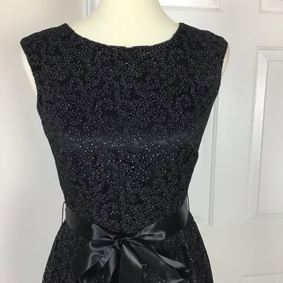 Tahari Lace Dress Midi Sleeveless Black Size 4 NWT - Picture 3 of 6
